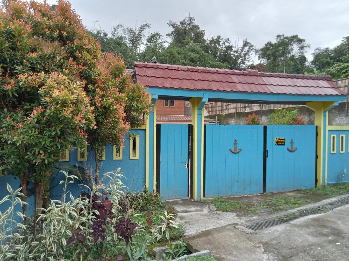 Villa Ainun Pasirmuncang Exterior foto
